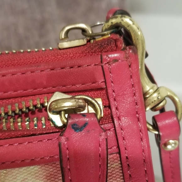 COACH Watercolor Wallet. (Flaws) - Picture 9 of 11